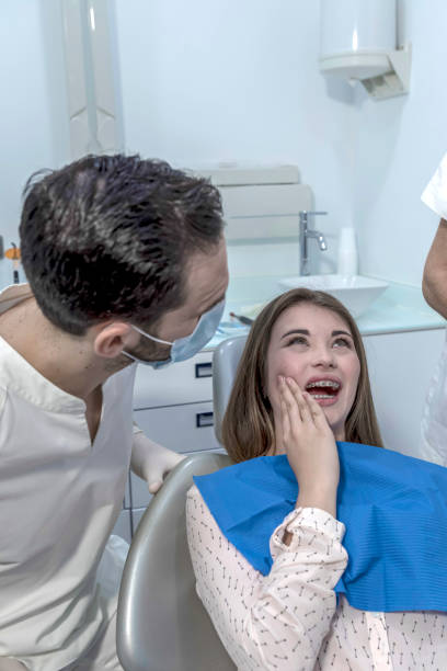 Best Emergency Tooth Extraction in Meadowbrook, CA
